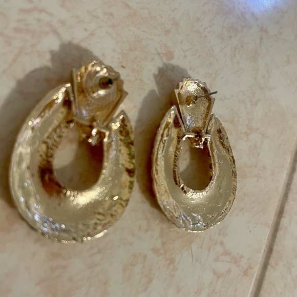 🍍Pineapple Earrings 🍍 - Picture 4 of 5